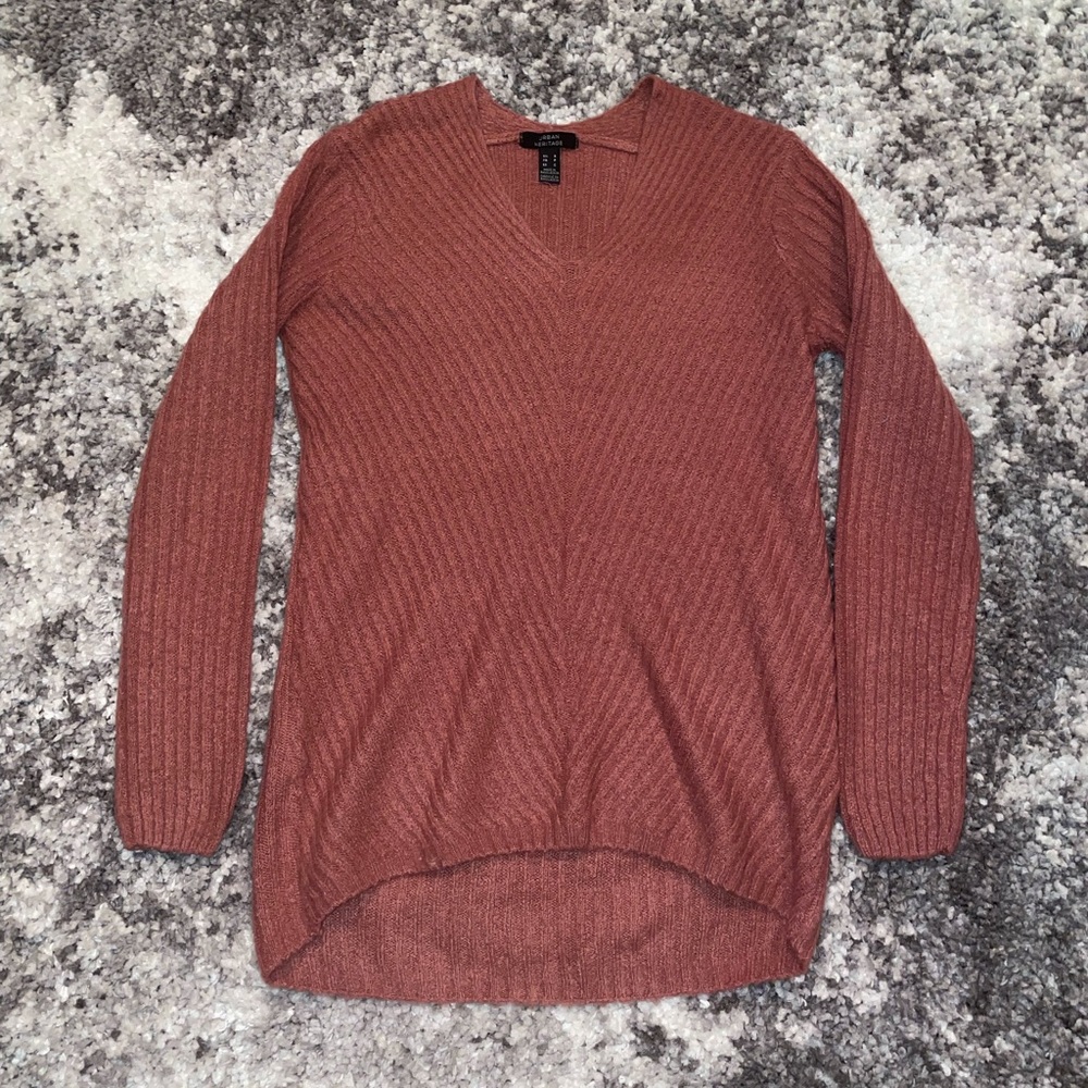 V-neck Knit Burnt Orange Sweater!🧶